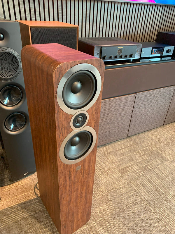 Q Acoustics 3050i Tower Speakers - Pair - Damaged