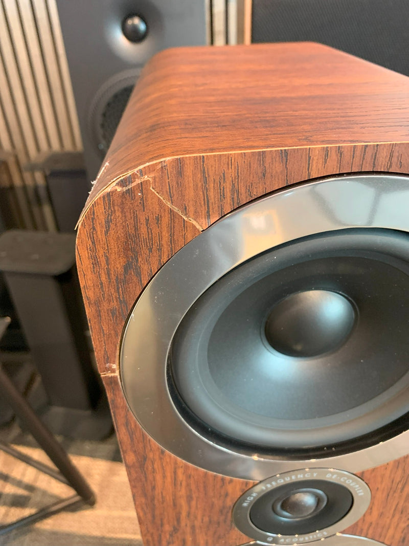 Q Acoustics 3050i Tower Speakers - Pair - Damaged