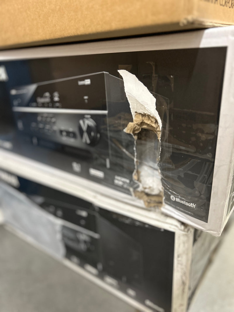 Yamaha RX-V385 AV Receiver - Box Damaged