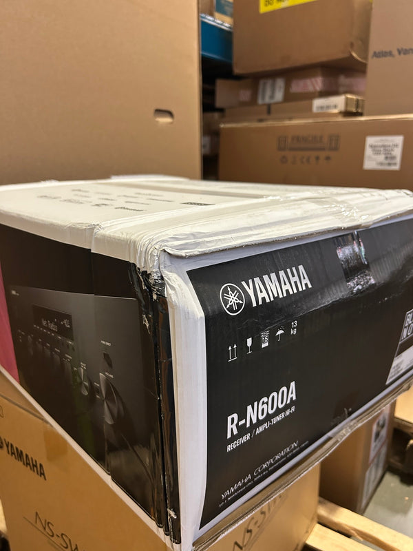 Yamaha R-N600A Streaming Stereo Receiver - Box Damaged