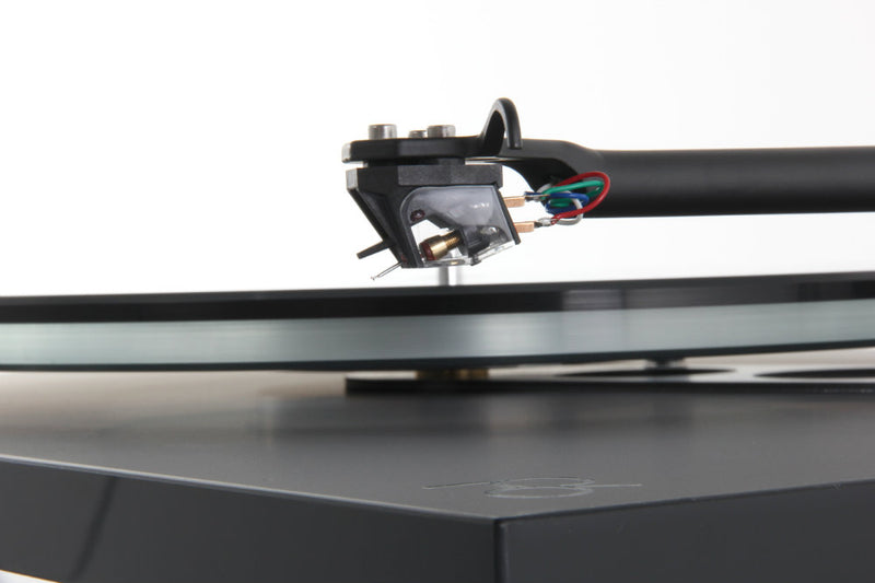Rega Planar 6 Turntable