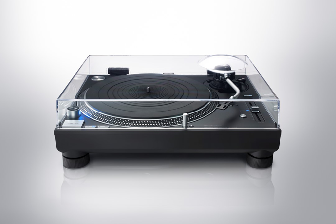 Technics SL-1210GR Turntable & Ortofon 2M Blue Package